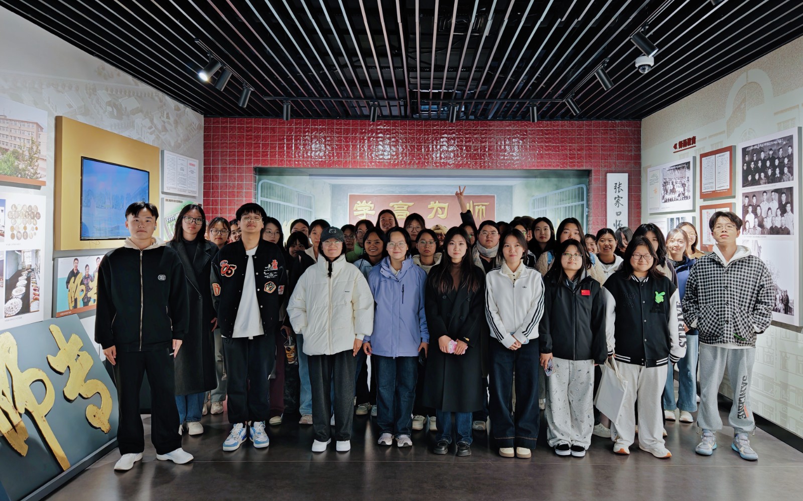 68f6e29ba7c85.jpg 3.jpg